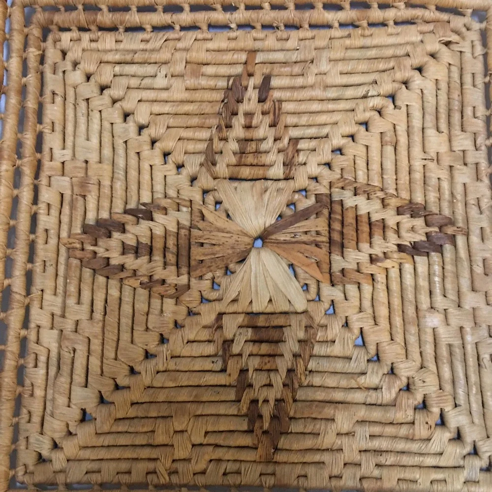 Wicker Tray Home Decor OS Tan Woven Star Pattern Square Basket Cottagecore